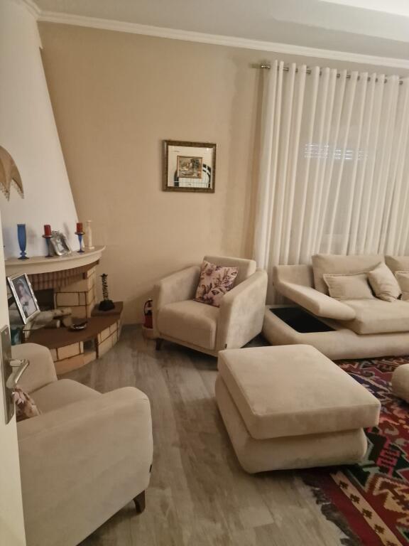VILLA SU 3 PIANI IN VENDITA A KORCE!!