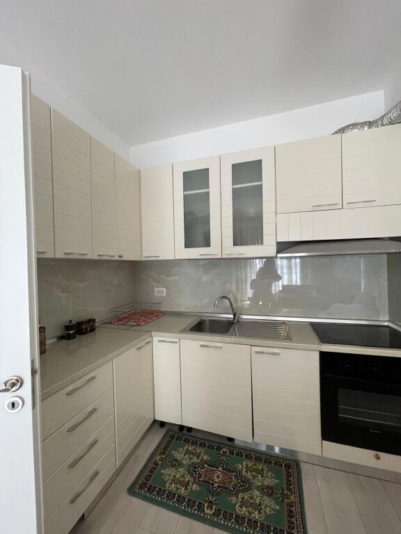 APARTAMENT ME QERA 3+1 KINOSTUDIO 60.000 LEKE