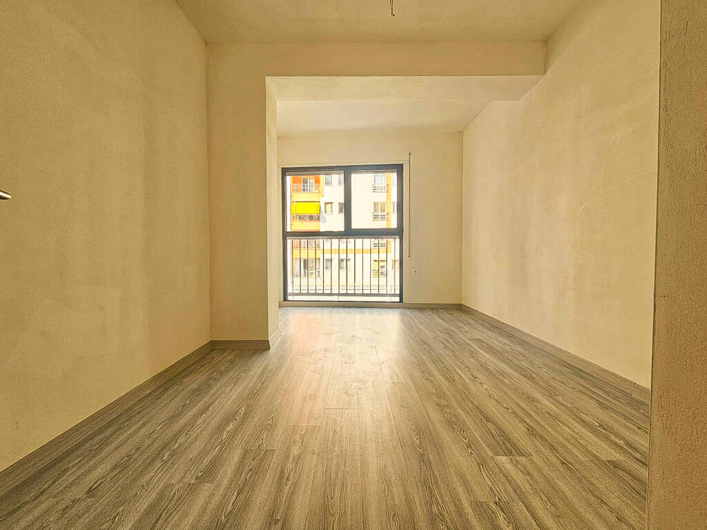 VENDESI APPARTAMENTO 3+1+2 – NUOVO BOULEVARD