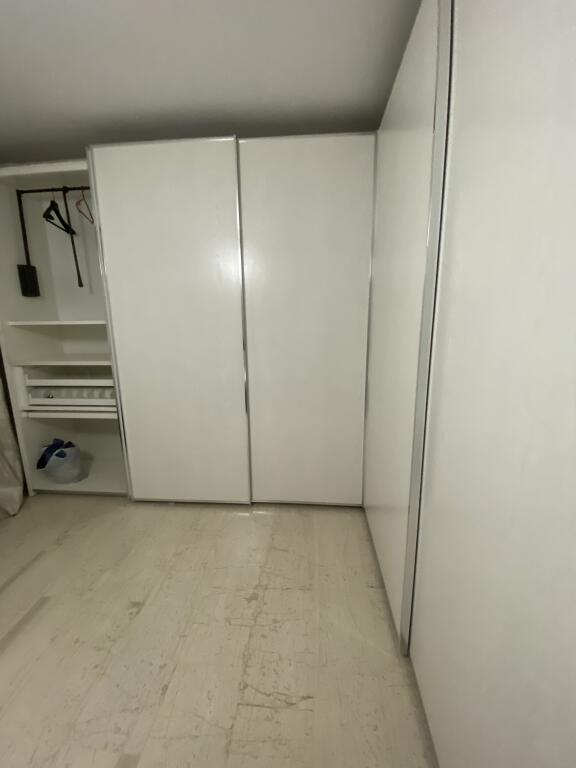 1+1, arredato presso l'hotel radison, lago secco, 600 euro