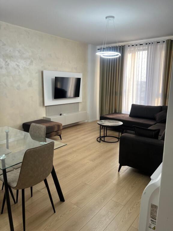 🏡 Appartamento 1+1 + parcheggio in affitto 📍 Via Jordan Misja – all'inizio della strada💶 800€/mese