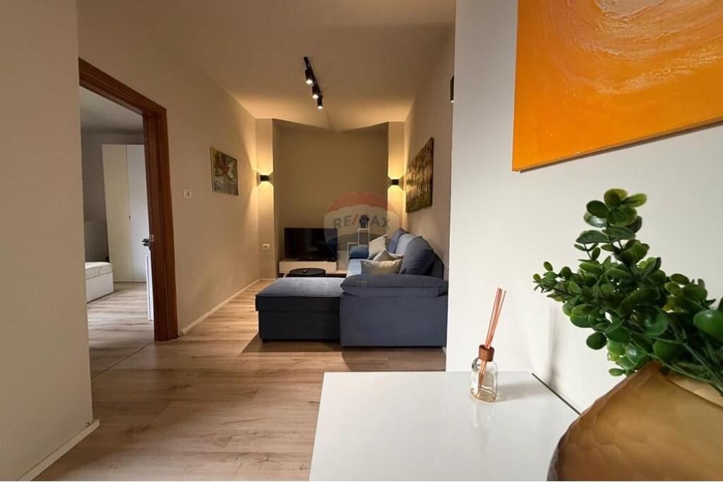 Private house 1+1+parking space for rent Rr.Dibres! Private house 1+1+parking space for rent Rr.Dibres!