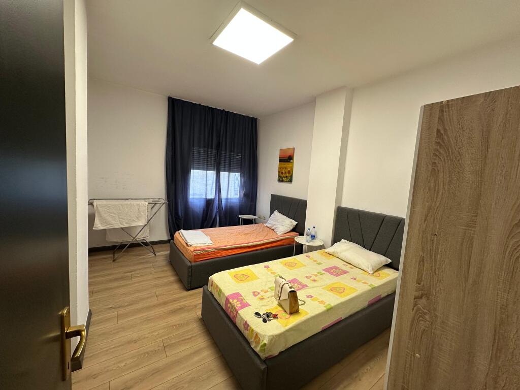 Apartment for rent 2+1 Komuna e parisit