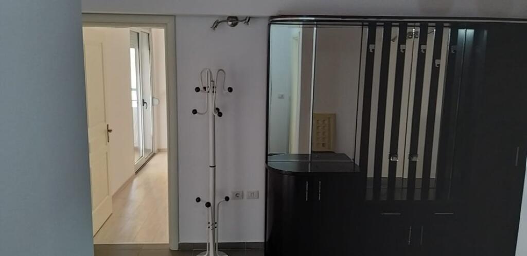 AFFITTASI 3+1+2 SELVIA  800 EURO