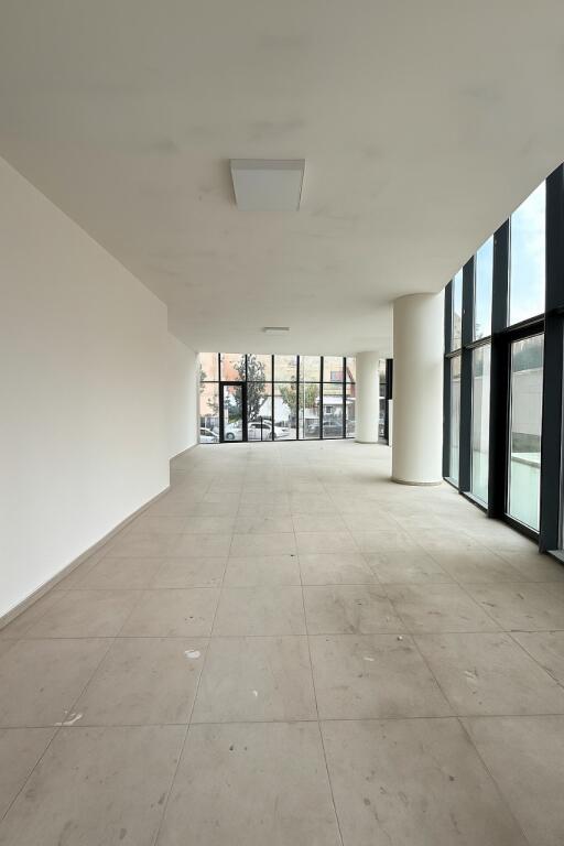 Ambient Biznesi me Qira – Golden Tower, Rr. Mine Peza