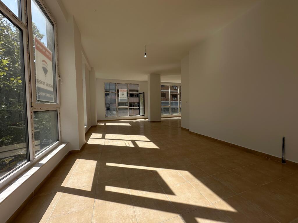 🏢Locale Commerciale in Affitto | 📍Usluga, Stazione Ferroviaria