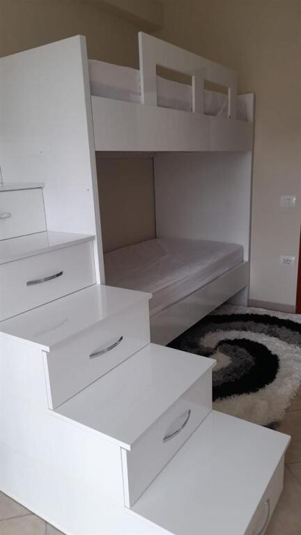Jepet me qira apartament 2+1+1 ASTIR KOMPLEKSI FRATARI 550€