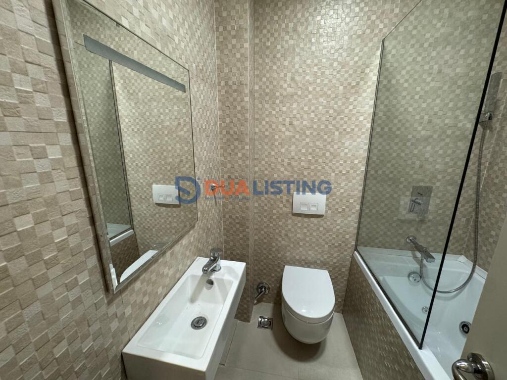 Jepet me qira apartament 2+1+2 me post parkimi te Liqeni i Thate!