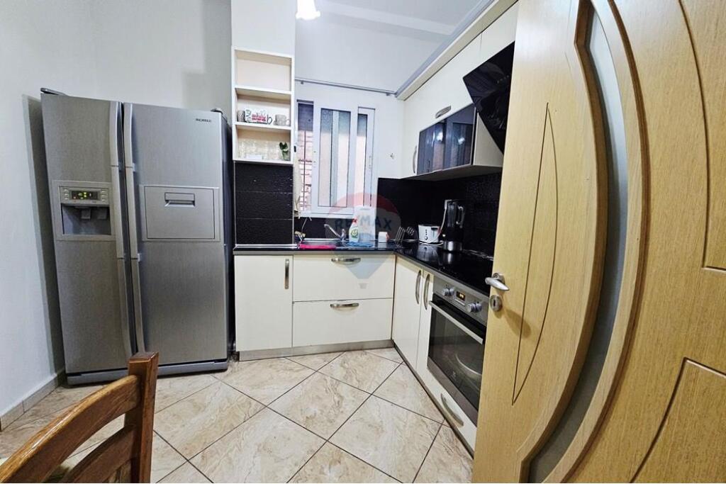 Apartament 2 +1 me qira prane Shkolles se Baletit!