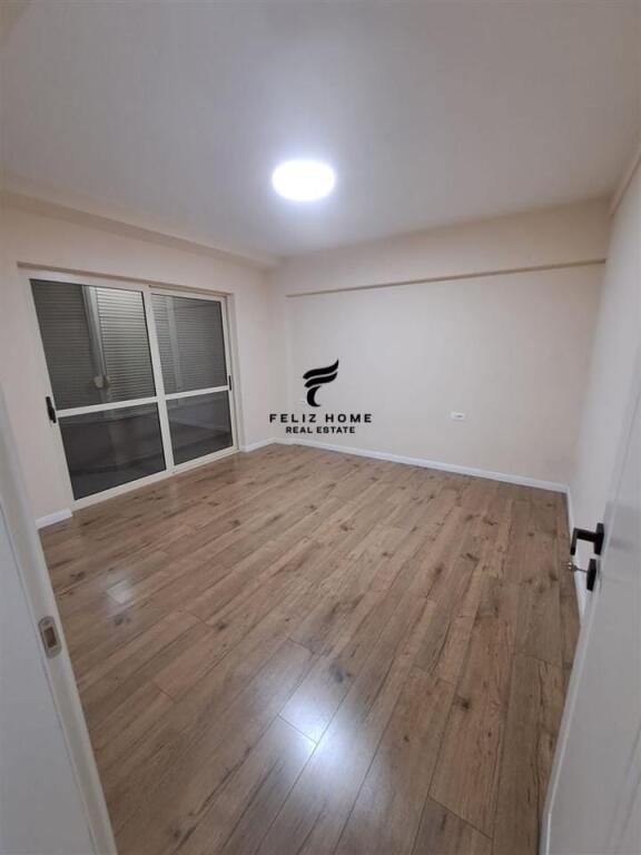 OFFICE FOR RENT 80 M2 CENTER 1200 EURO