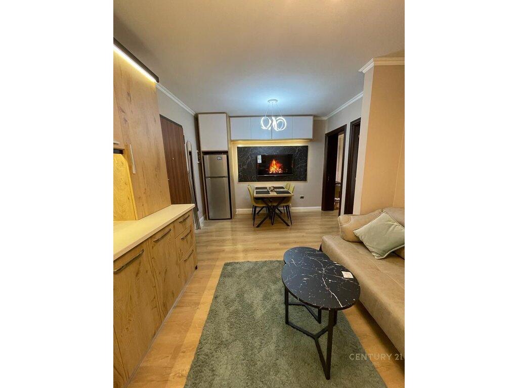 Appartamento 2+1 in affitto a Tirana e Re 650 € /Mese