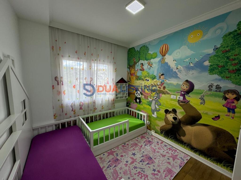 Jepet me qira apartament 2+1+2 me post parkimi te Liqeni i Thate!