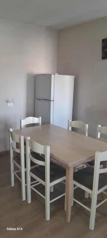 Affittasi Appartamento 2+1+1 Balcone