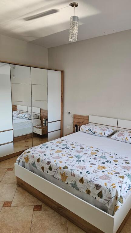 Qera Apartament Sistemin 1+1 me ballkon te madh  PAMJE DETI SEA VIEW 🌊📍Ura Dajlanit, PLAZH  • 400€ ✅