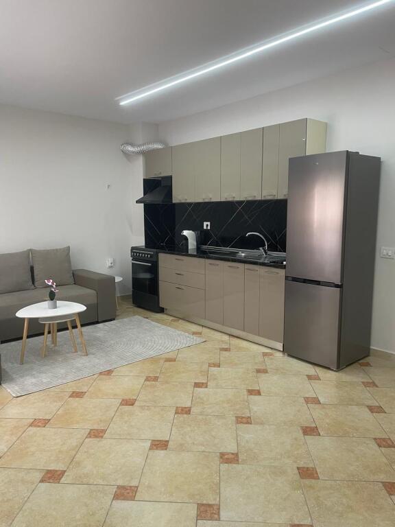 Qera Apartament Sistemin 1+1 me ballkon te madh  PAMJE DETI SEA VIEW 🌊📍Ura Dajlanit, PLAZH  • 400€ ✅