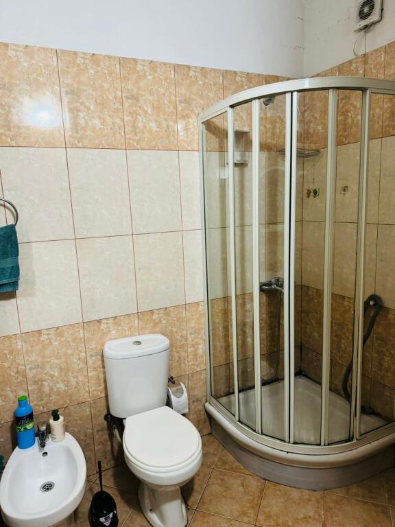 Affittasi 2+1+1 ASTIR AL BAR ARTISTI 550€