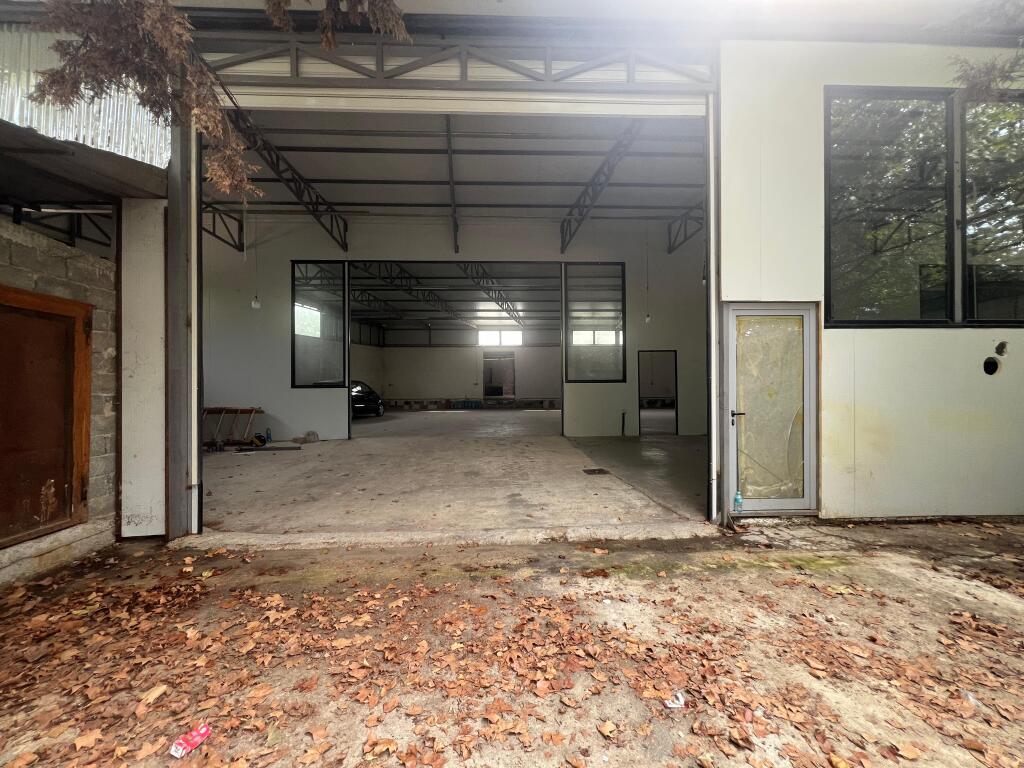 WAREHOUSE FOR RENT 650 m² WITH ACCESS TO MYSLYM KETA STREET AND THE NORTH RING ROAD   