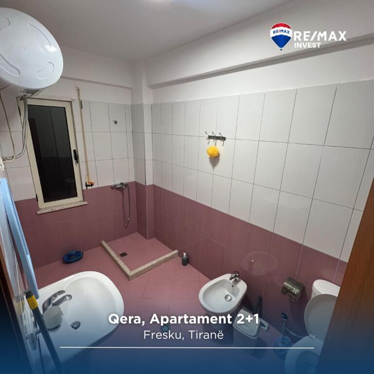 Tirane, jepet me qera apartament 2+1+Ballkon Kati 2, 100 m² 450 € (fresku) 
 # 530581007-71