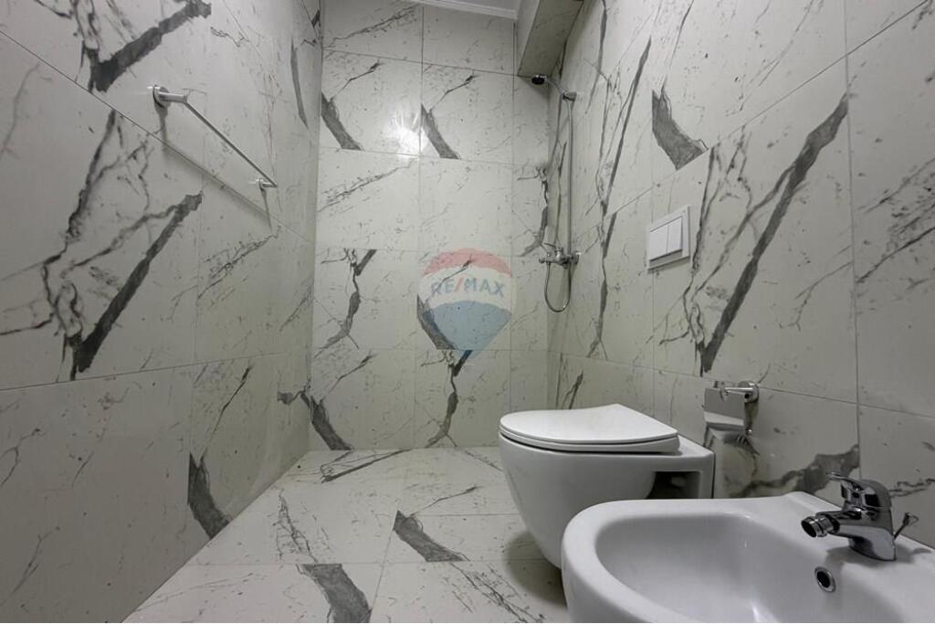 Apartment 2+1 + 2 bathrooms for rent at Myslym Shyri
