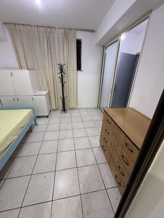 House for rent " Pazari i Ri"