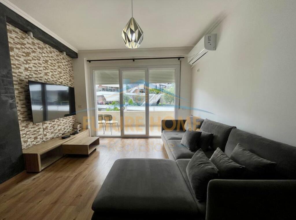 Qera, Apartament 2+1+2, Kopshti Botanik, Tiranë