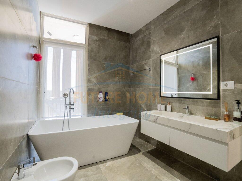 VILLE INDIVIDUALI IN VENDITA A GREEN COAST 1, PALASE
