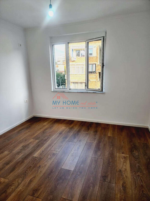 Appartamento 2+1 in vendita Ali Demi a Tirana