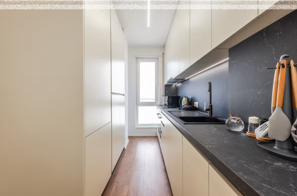 Jepet me qera apartament  1+1 ne Myslym Shyr. Pallati ri i 2025