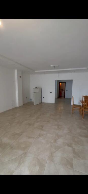 Vendesi appartamento fronte mare a Durazzo vicino a Piata Iliria!