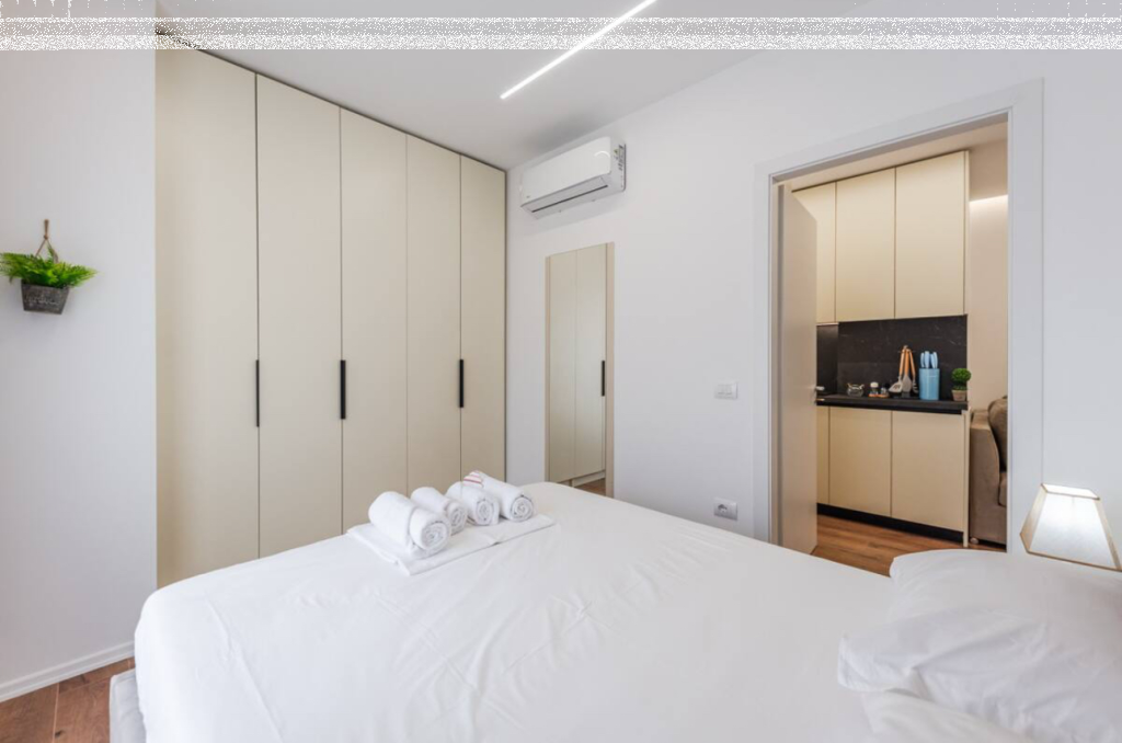 Jepet me qera apartament  1+1 ne Myslym Shyr. Pallati ri i 2025