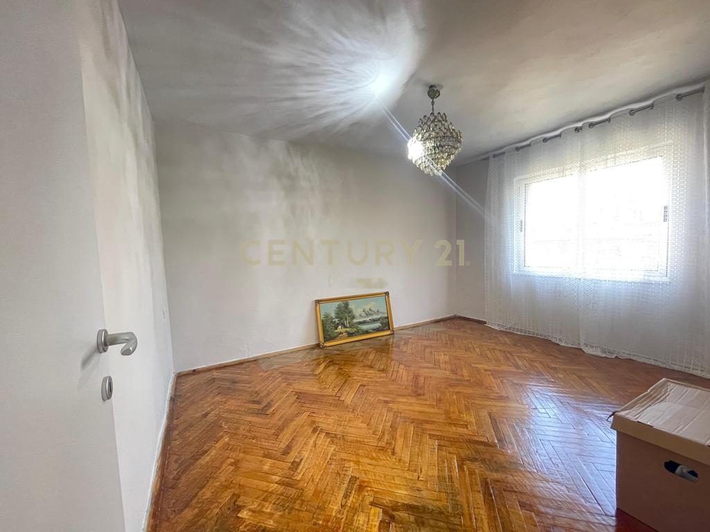 APARTAMENT ME QIRA 3+1, RRUGA FORTUZI