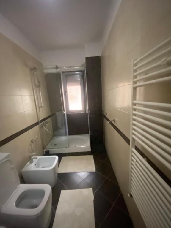 AFFITTASI 2+1+parcheggio Lago Secco 900€