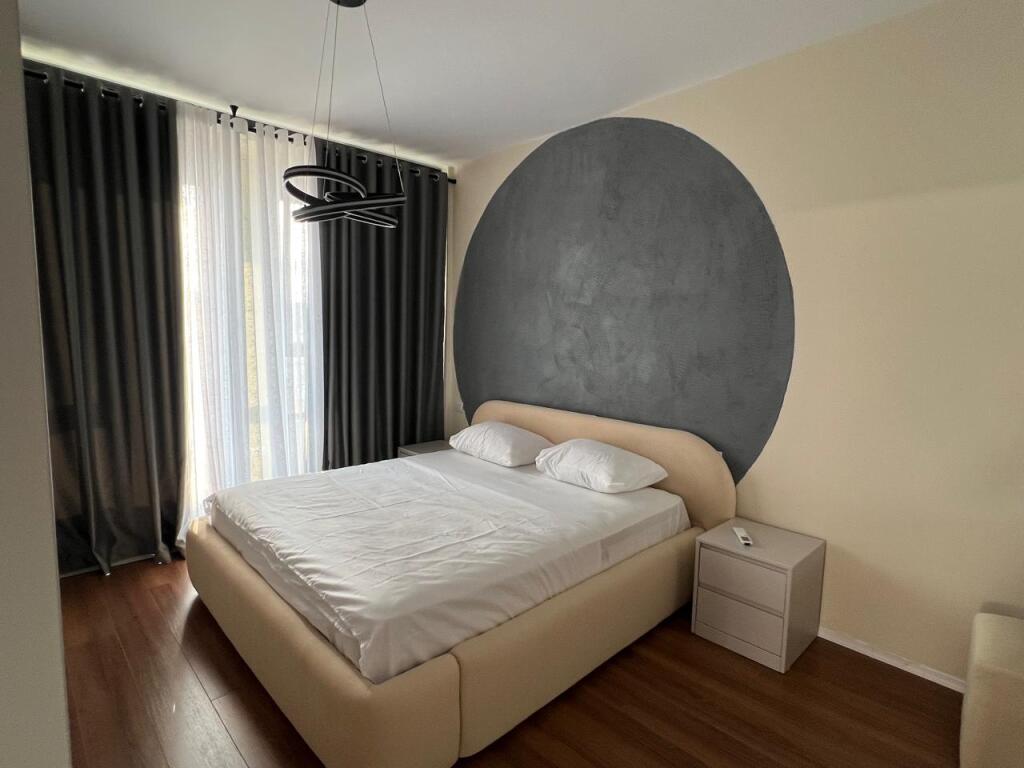 🏙️ Jepet me qira apartament  2+1+2 📍 Rruga Jordan Misja – në fillim të rrugës💶 1000€/muaj