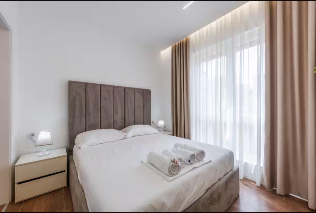 Jepet me qera apartament  1+1 ne Myslym Shyr. Pallati ri i 2025