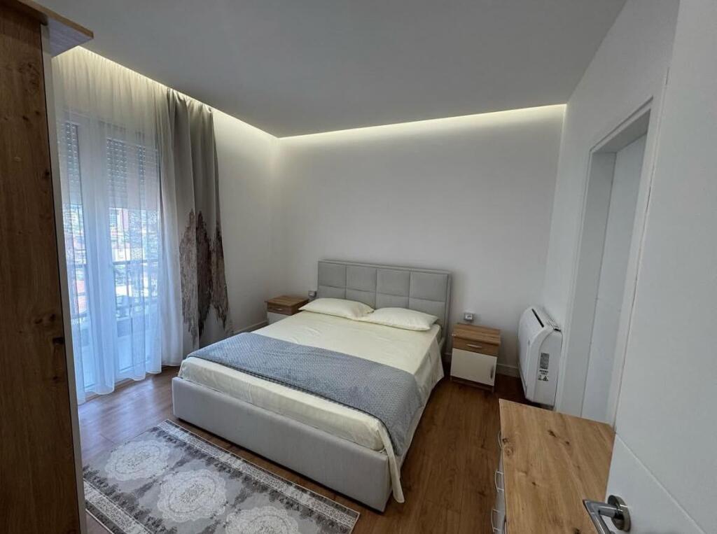 2+1 Apartment for Rent – 5 May Street, Tirana*   ✨ *Fully renovated* – *Never inhabited before*   🚗 *Parking space included in the price