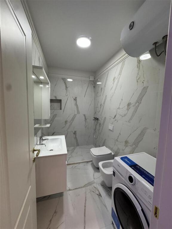 JEPET ME QIRA 1+1 TE UNIVERS CITY 500 EURO