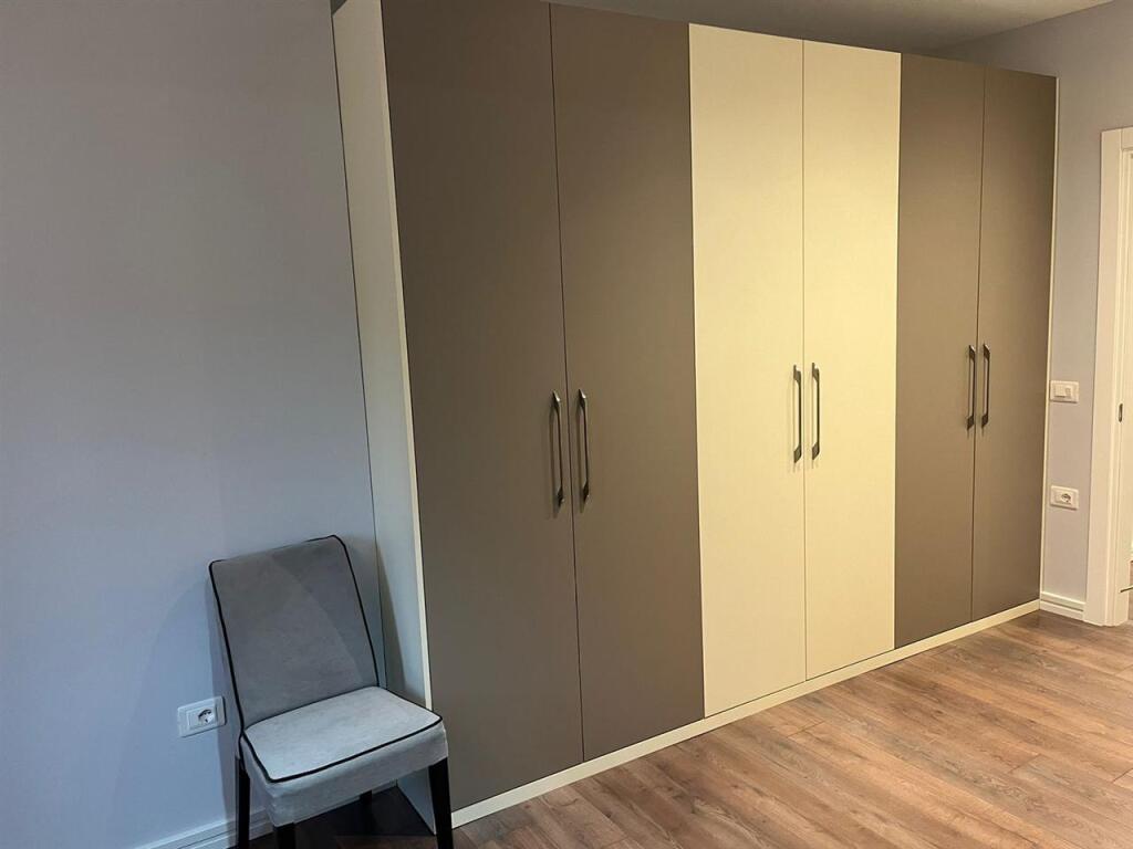 Appartamento 2+1 in affitto a Liqeni i Thate 80.000 leke