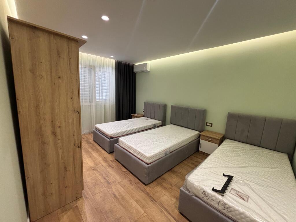 For rent 2+1+1 AT 21 DECEMBER 700 thousand lek