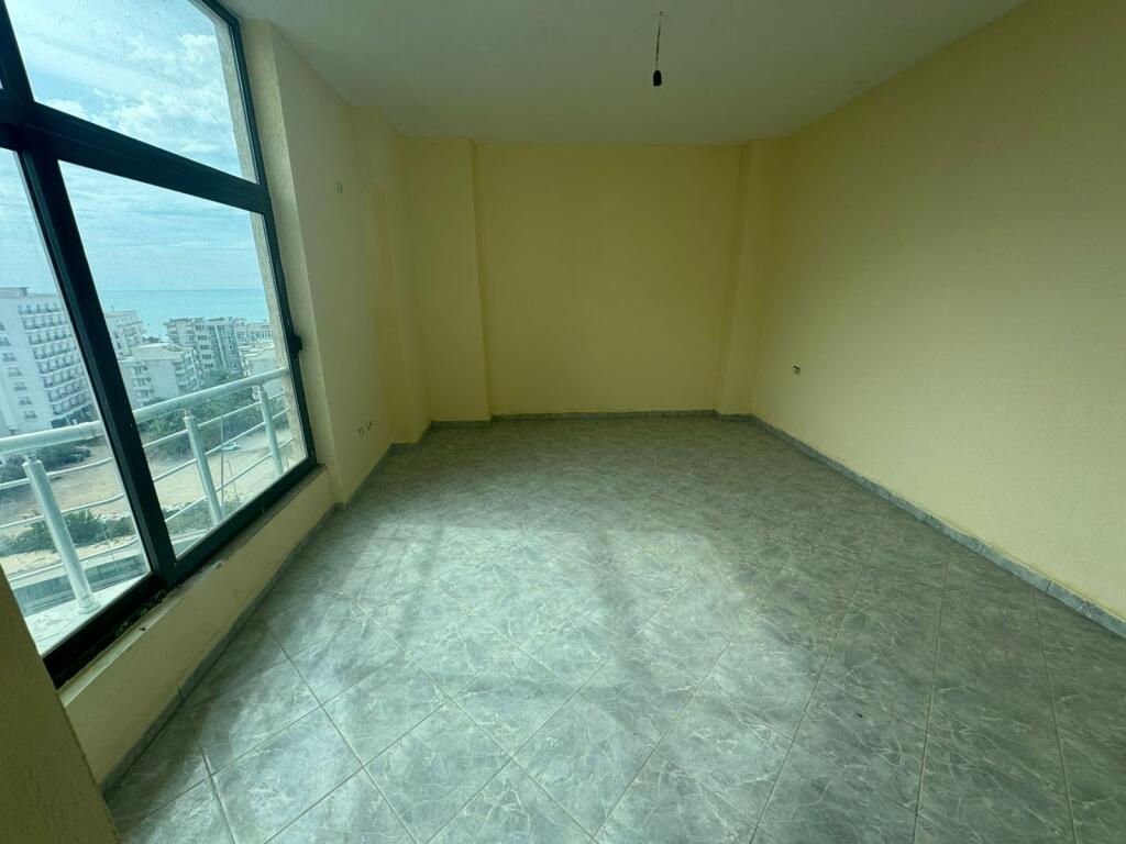 2+1 apartment for sale at Shkembi i Kavajes