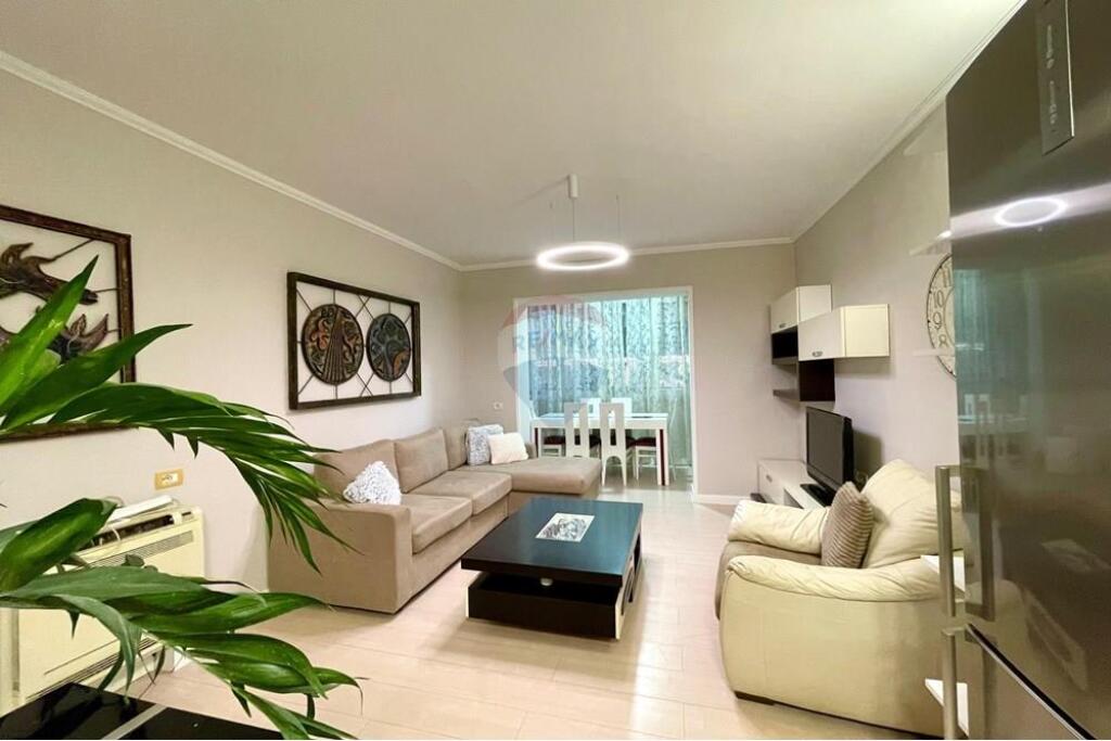 JEPET ME QIRA APARTAMENT 2+1 TEK MYSLYM SHYRI