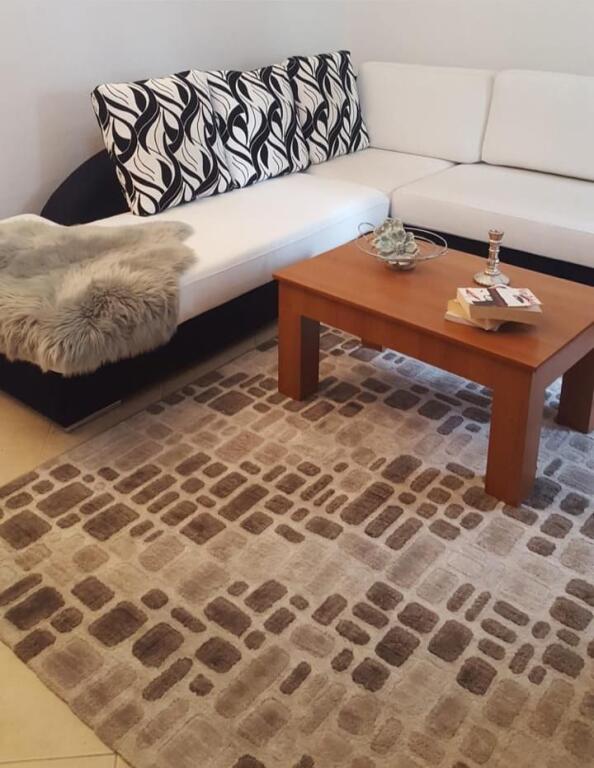 Apartment 1+1 for rent at the Paris Commune/ Eleonora (45,000 Leke)