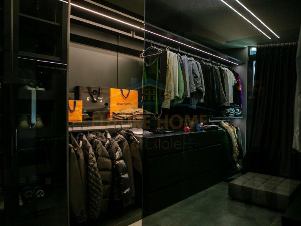 PENTHOUSE 3+1+2POSTE PARKIMI PER SHITJE, LIQENI I THATE