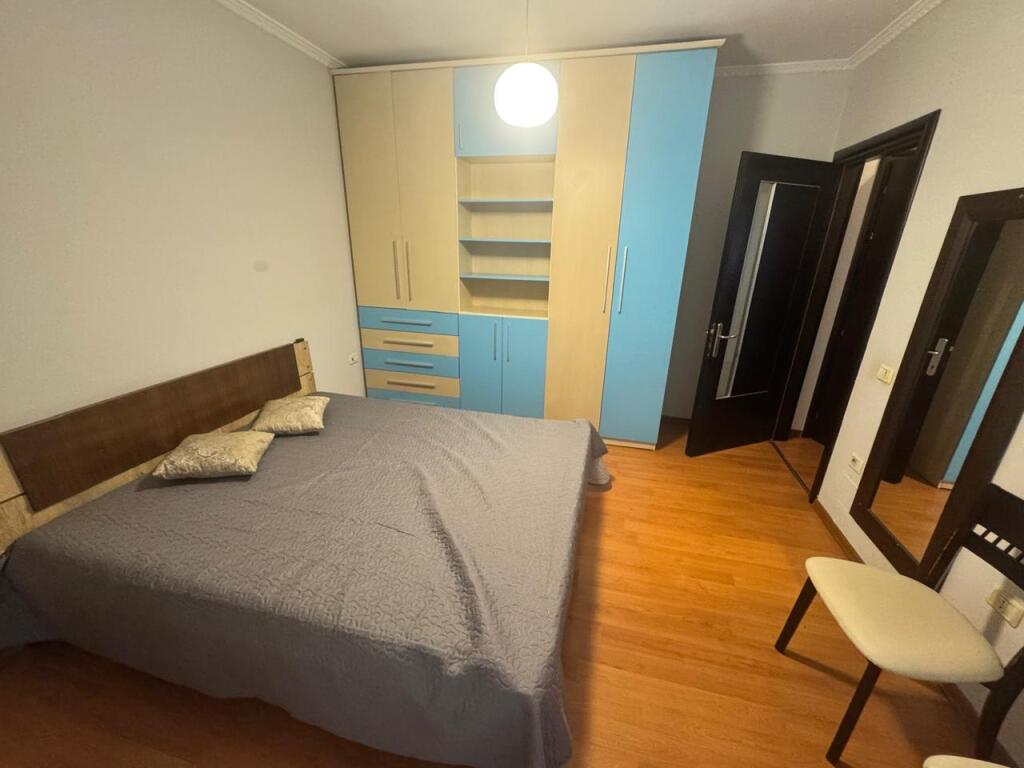 Jepet me qera 2+1+2 prane fakuktetit Juridik