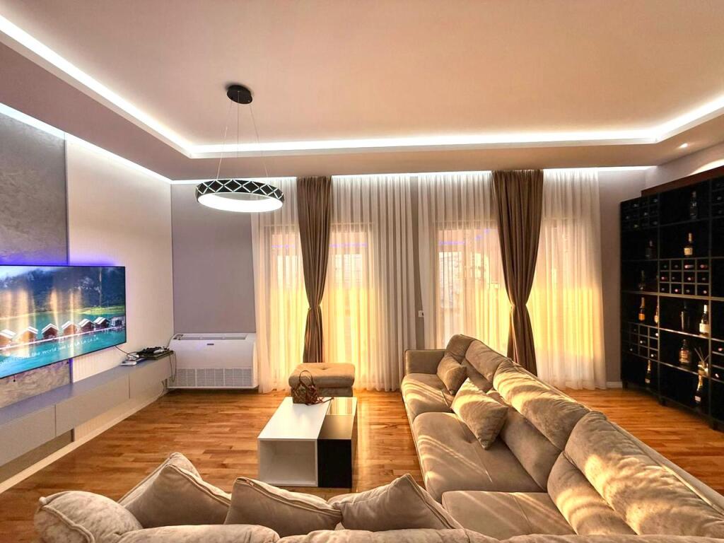 FOR SALE: UNIQUE PENTHOUSE 🔥(250 m2) *(📍 Fresk- Qesarake) WITH SUPER VIEW OF TIRANA || 300,000 Euro || Furnished with super Quality 🏡