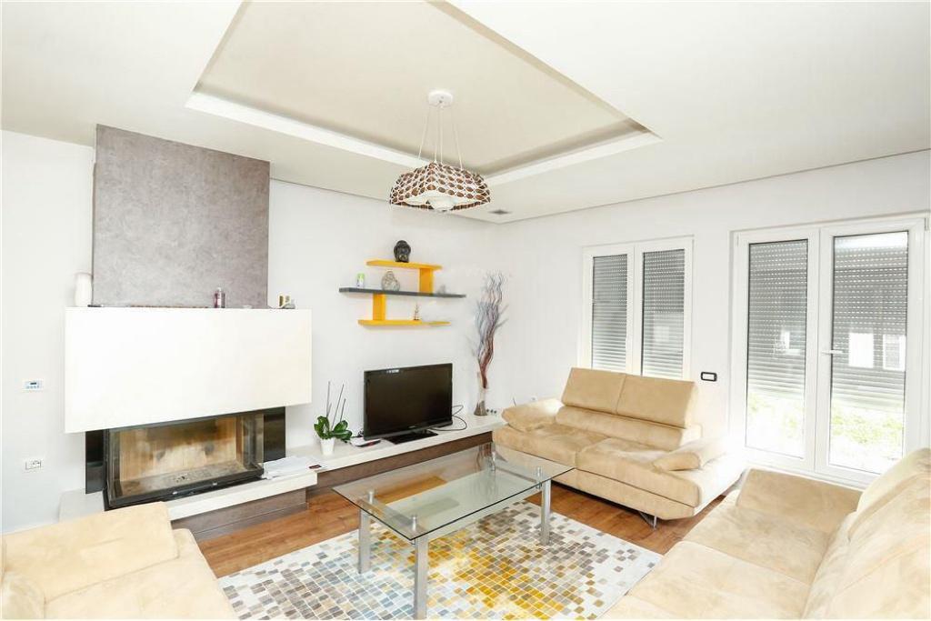 INDIVIDUAL VILLA FOR RENT AT ''WHITE HOUSES'', TEG