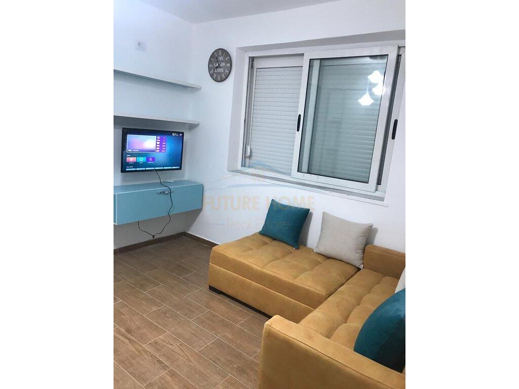 MONOLOCALE IN VENDITA IN VIA FERIT XHAJKO, EX RISTORANTE. DURRES