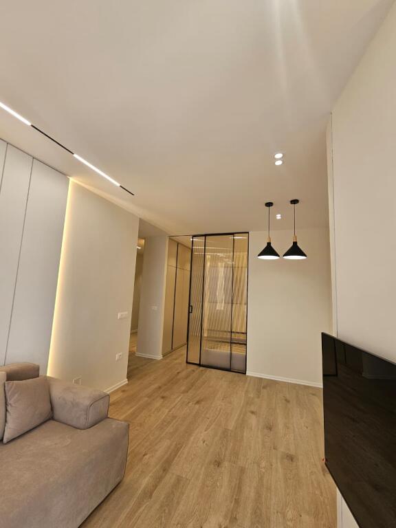 Shitet Ultra Apartament 2+1+1wc/bllk,📍Tek 21-dhjetori (MARKET JOENA) | Cmimi: 243.000€
