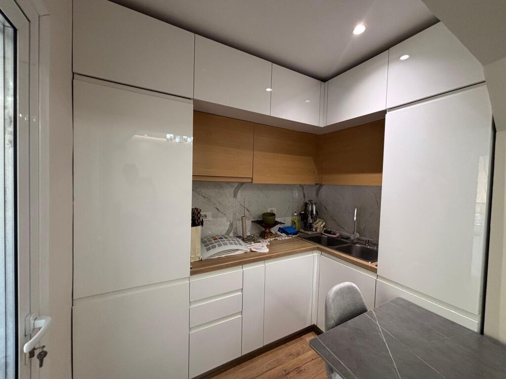 For rent 2+1+1 AT 21 DECEMBER 700 thousand lek