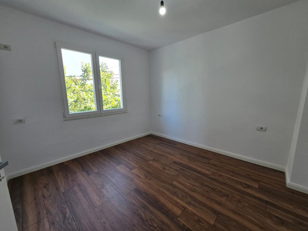 Super appartamento 2+1 in via Kavaja (dietro Globe)