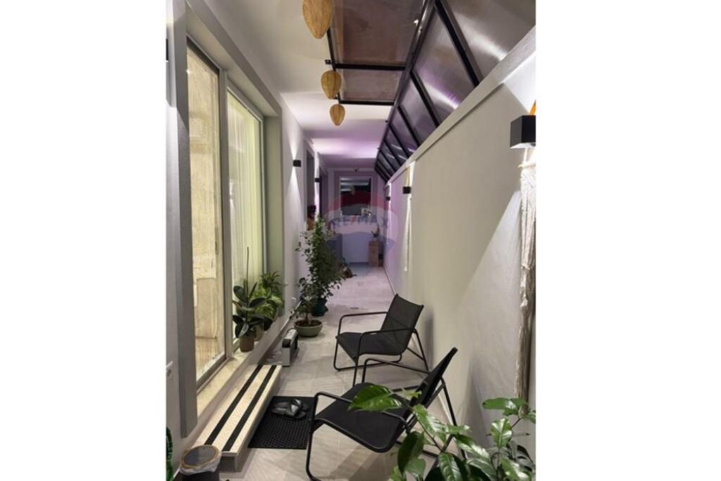 SUPER APARTMENT 2+1 FOR SALE AT VENETO, DRY LAKE.